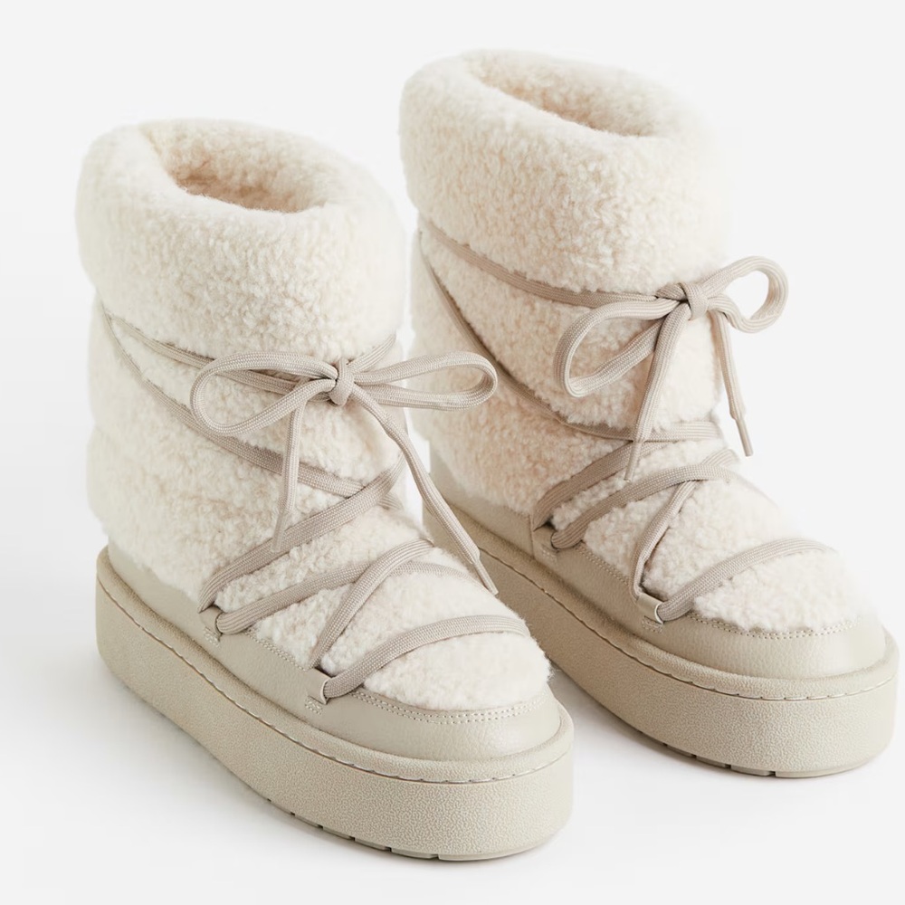 H&M fur boots